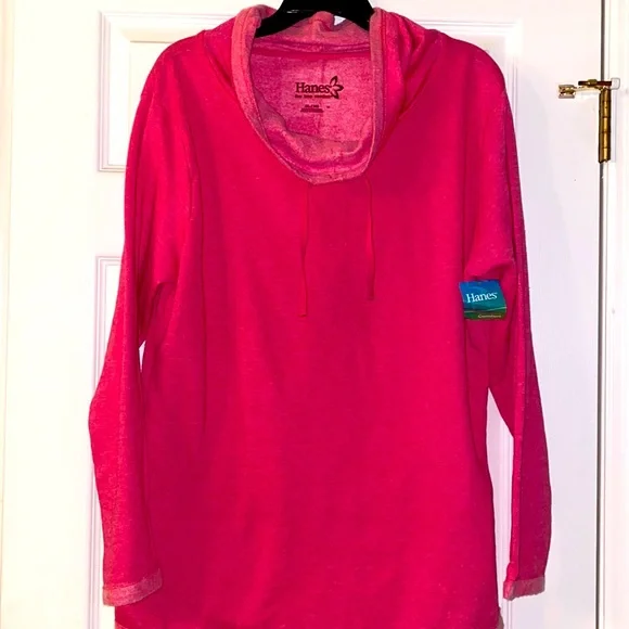 NWT Hanes Long Sleeve Super Soft Lightweight Pink Turtleneck Sweater - Picture 1 of 7